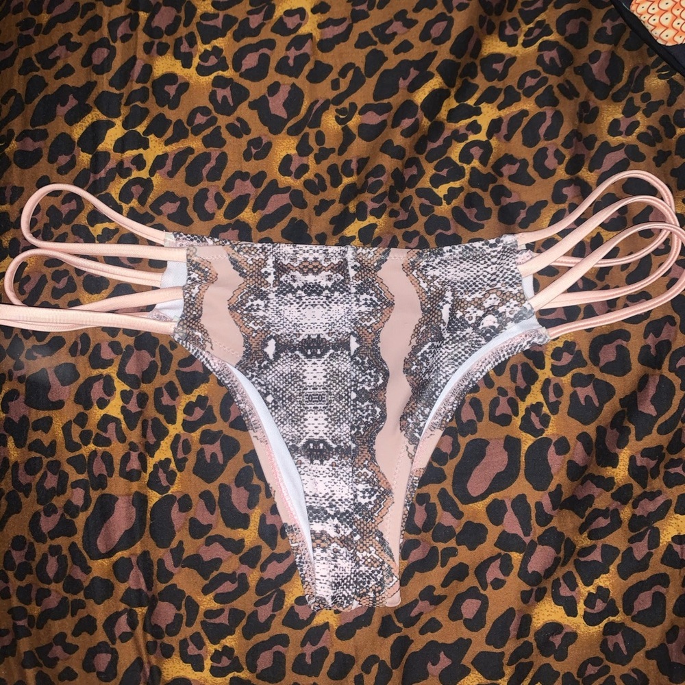 Cupshe snakeskin bikini bottoms